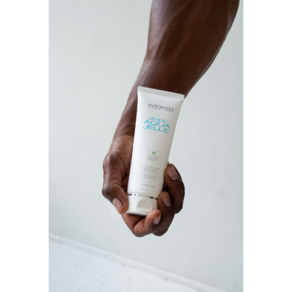 S9400979_4 S9400979_4